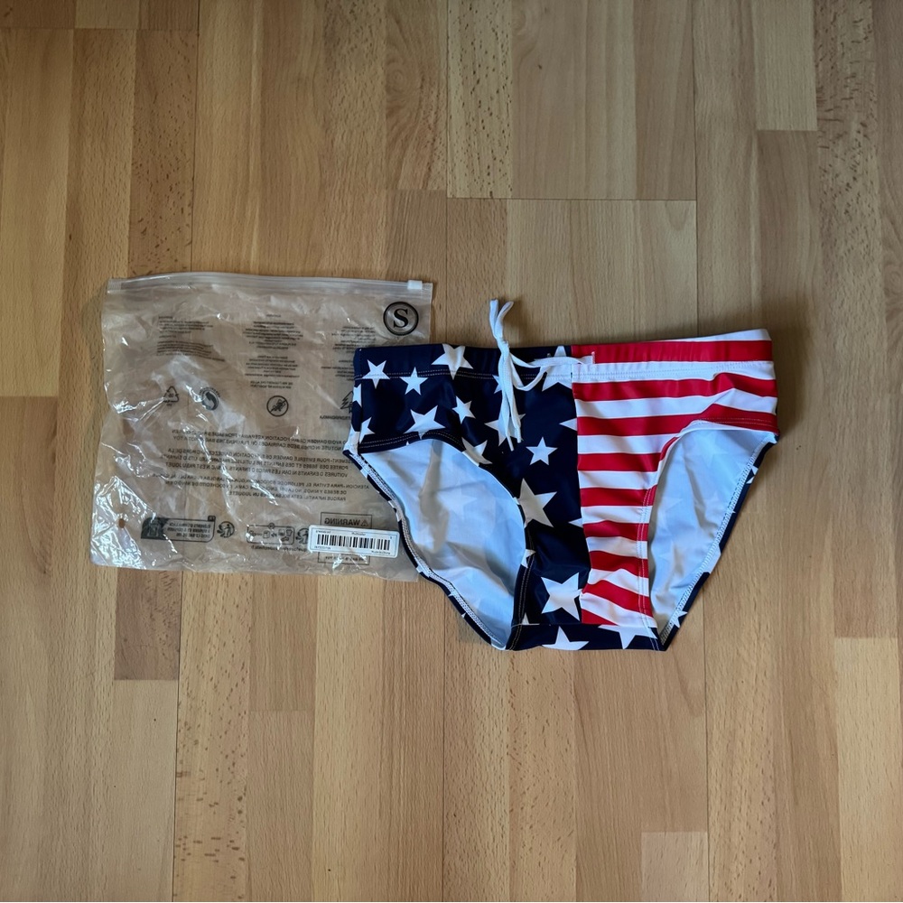Men’s Patriotic (American Flag) Swim Trunks, Size: Small, New